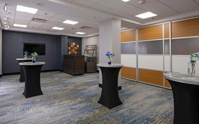 DoubleTree by Hilton Hotel West Edmonton