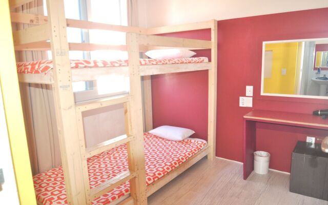 Slow Citi Guesthouse - Hostel