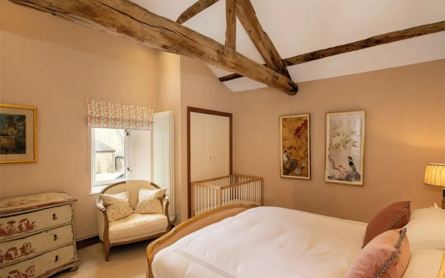 Stunning 4BD Family Home Near Banbury
