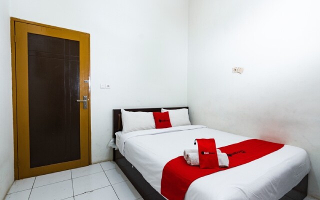 RedDoorz @ Hertasning Area 2