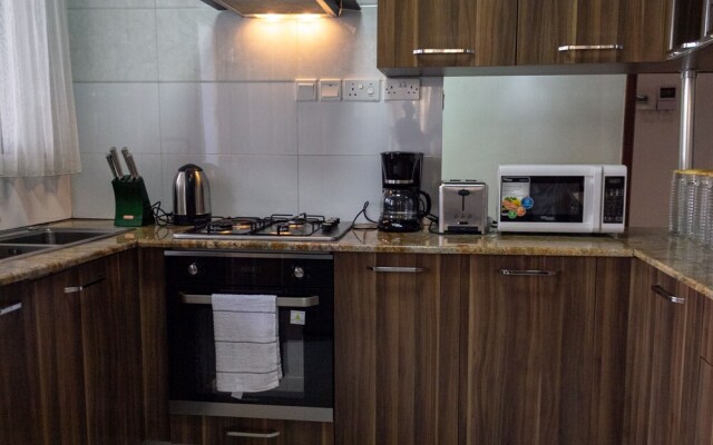 Myra Suites - Homes By Della