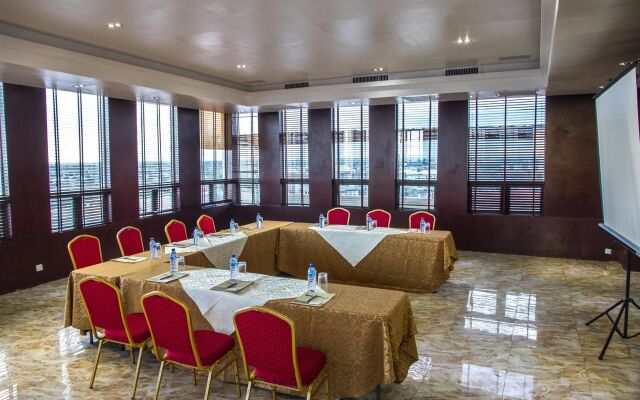 Golden Tulip Essential Airport Hotel Lagos