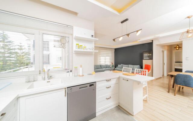 Delightful Flat With Shared Pool in Konyaalti