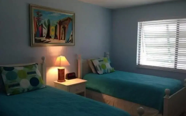 Edgewater Inn