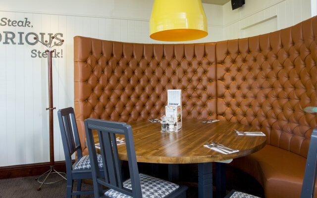 Premier Inn Leeds / Bradford Airport