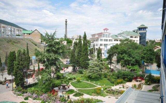 Surozh Hotel