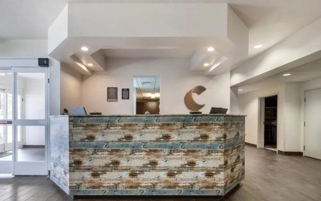 Microtel Inn & Suites by Wyndham Aztec