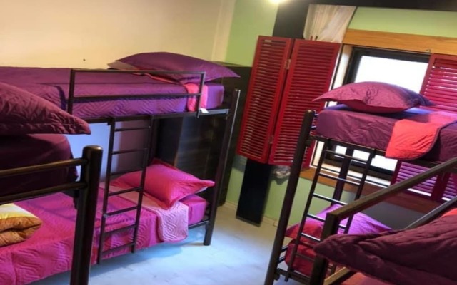 Hommus Hostel (New)