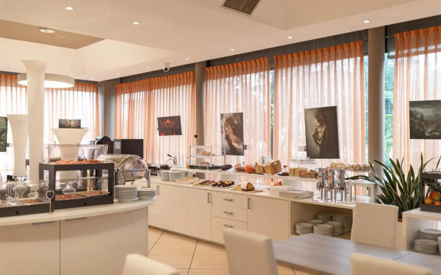 Noventa Hotel