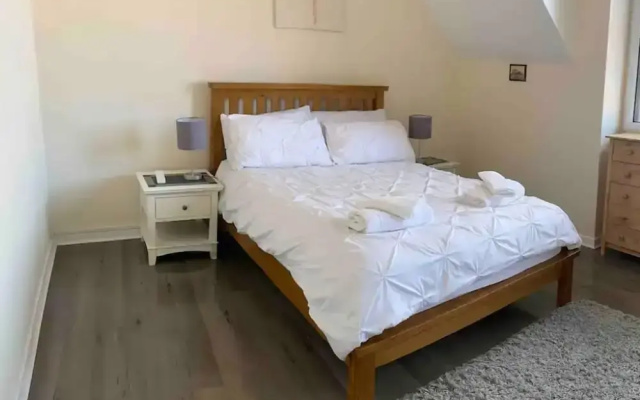 2-bed Historic Apartment in old Town Edinburgh