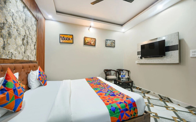 Fabhotel Royal Mountain