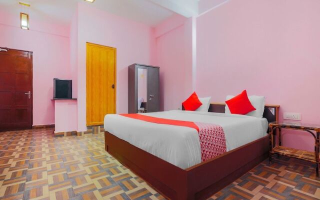 OYO 15449 Hotel Padma