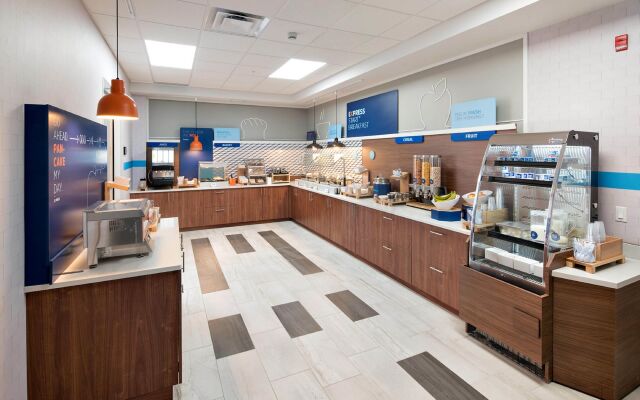 Holiday Inn Express Red Deer North by IHG