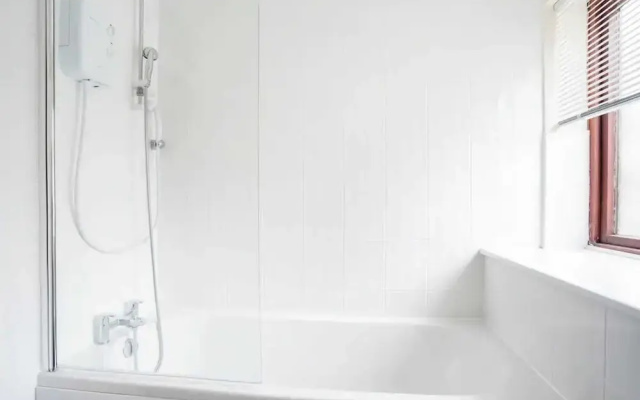 Homely 2 Bedroom House By Canary Wharf
