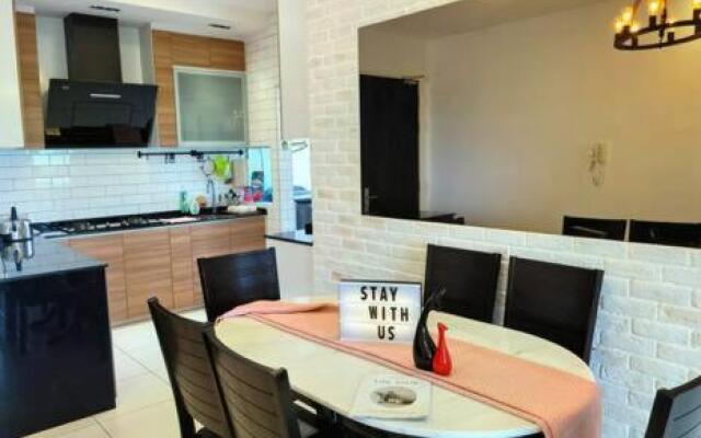2112 Modern Industrial Style Home 100mbps By STAY