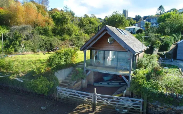 Water Edge House Boathouse