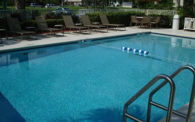 Holiday Inn Express & Suites Ft. Lauderdale N - Exec Airport, an IHG Hotel