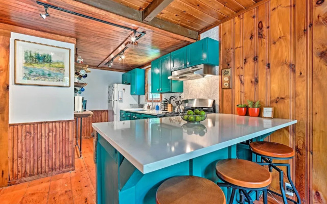 Cozy Treetop Hideaway Near Harriman Reservoir!