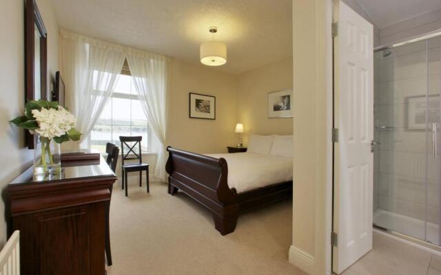 Walter Raleigh Hotel
