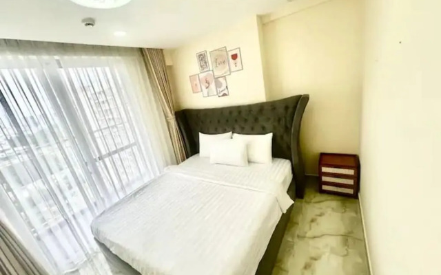 Scenic Valley View Residence