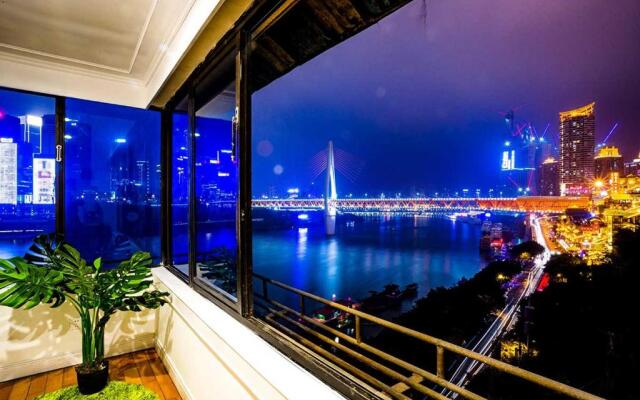 Chongqing Yuzhong·Hongya Cave· Locals Apartment 00134800