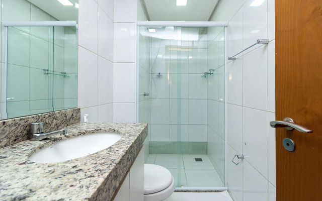 Flat com linda Piscina no Setor Bueno - TH605