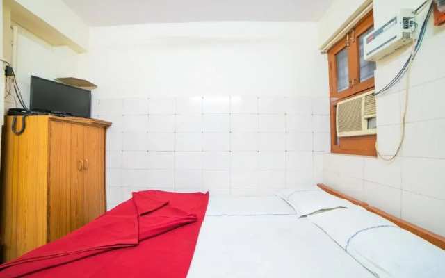 Sree Radha Lodge by OYO Rooms