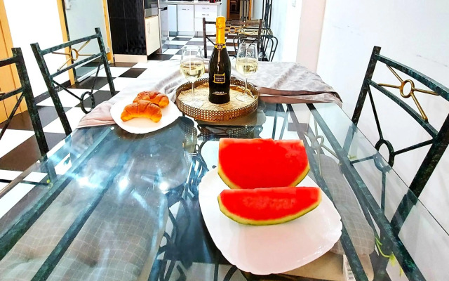 ELEGANT 2 BEDROOMS, Wifi free