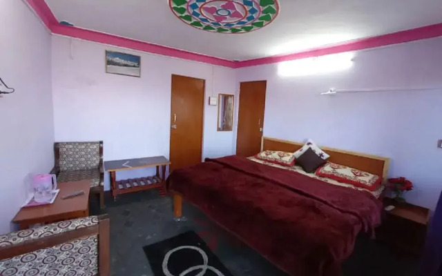 Goroomgo Homestay Kausani