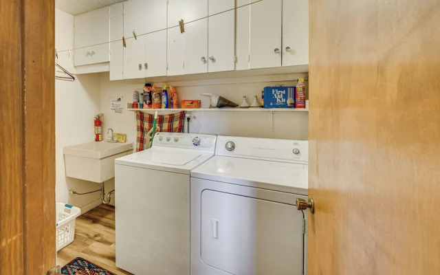 Monte Verde Lake Access & Views: Spacious Retreat!