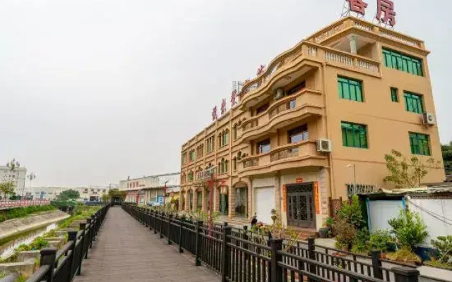 Longhai Yuelaiden Hotel