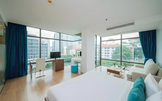 Seven Zea Chic Hotel