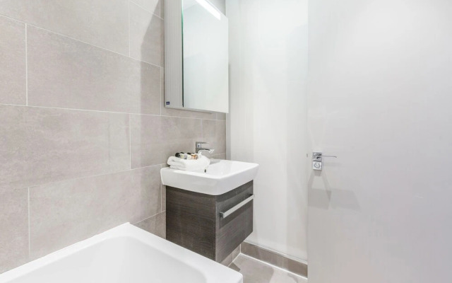 Roomspace Apartments -The Quadrant