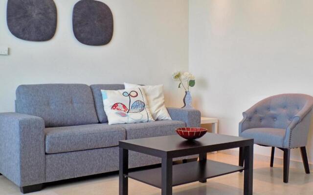 2b Seafront Boutique Apartment - Finikoudes Beach