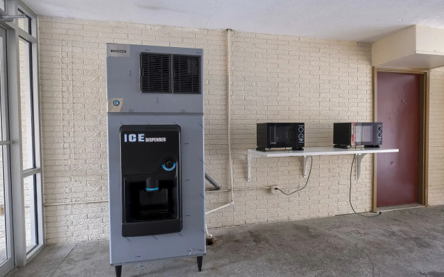 Red Roof Inn Fredericksburg North