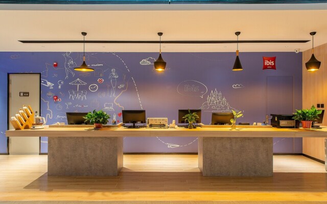 Hotel Ibis Dalian Yida Spring Field Hotel