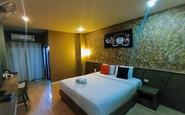 The S Hotel