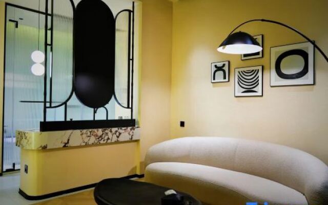 Too Hen not too late designer hotel