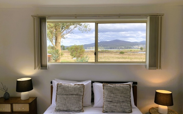 Pelican Point Tasmania – Guest Rooms – St Helens