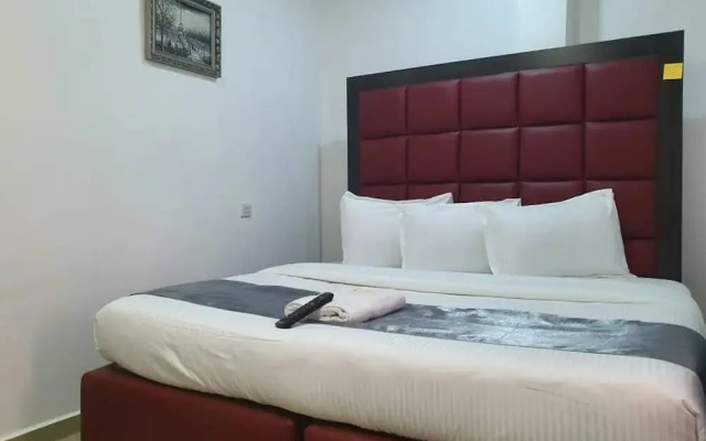 4th Apartment and Suites