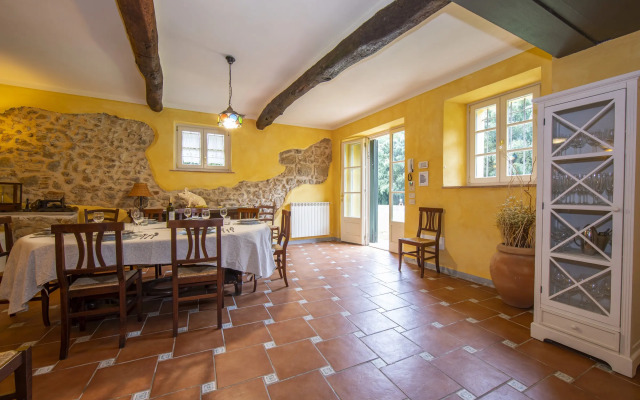 Villa Anna Montebello