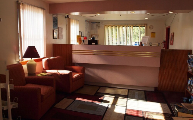 Hilltop Express Inn