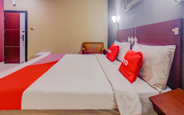 OYO 3936 Hotel Trisula Makassar