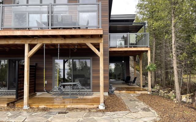 Stone Cove Waterfront Adults Only B&B