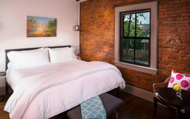 Bunn House - A Boutique Hotel