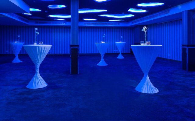 Al Safir Hotel & Tower