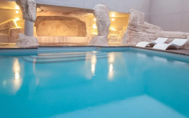 Royal Ours Blanc Boutique Hôtel & Spa