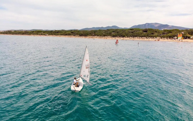 Bungalow in San Vincenzo With Sun Shower