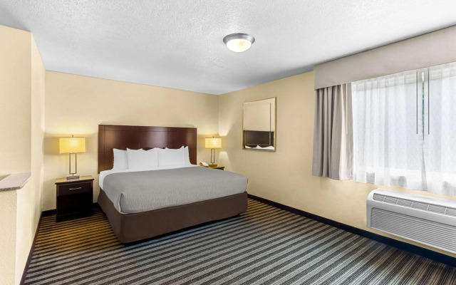Quality Inn & Suites Vancouver - Hazel Dell
