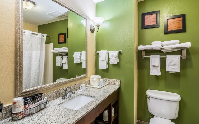Comfort Inn & Suites Panama City North